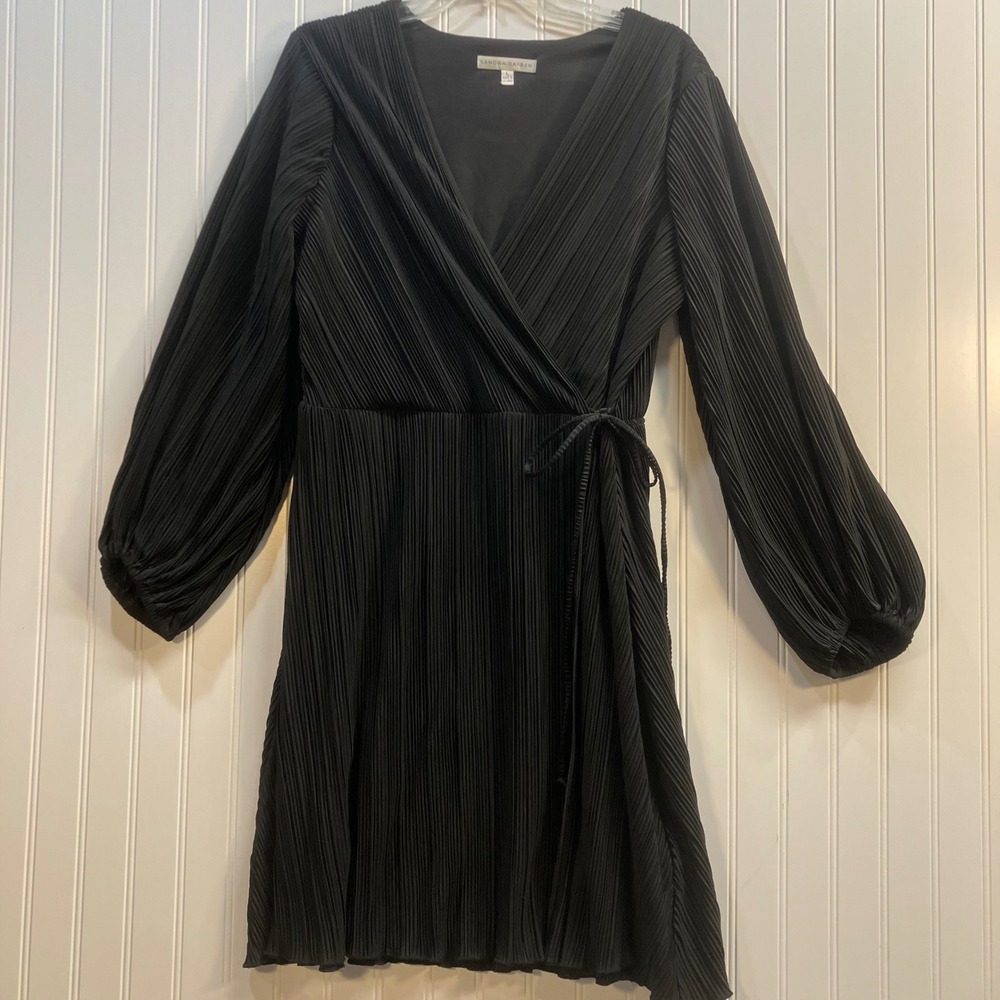 Sandra Darren Womens Black Pleated Wrap‎ Mini Dress Long Balloon Sleeve Size L
